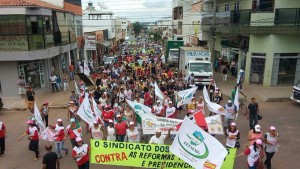 retrospectiva abril 2017 Paracatu greve 28